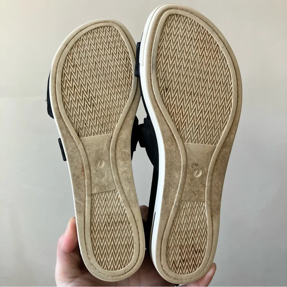 Eileen Fisher | Smart Sport Leather Strappy Sandals